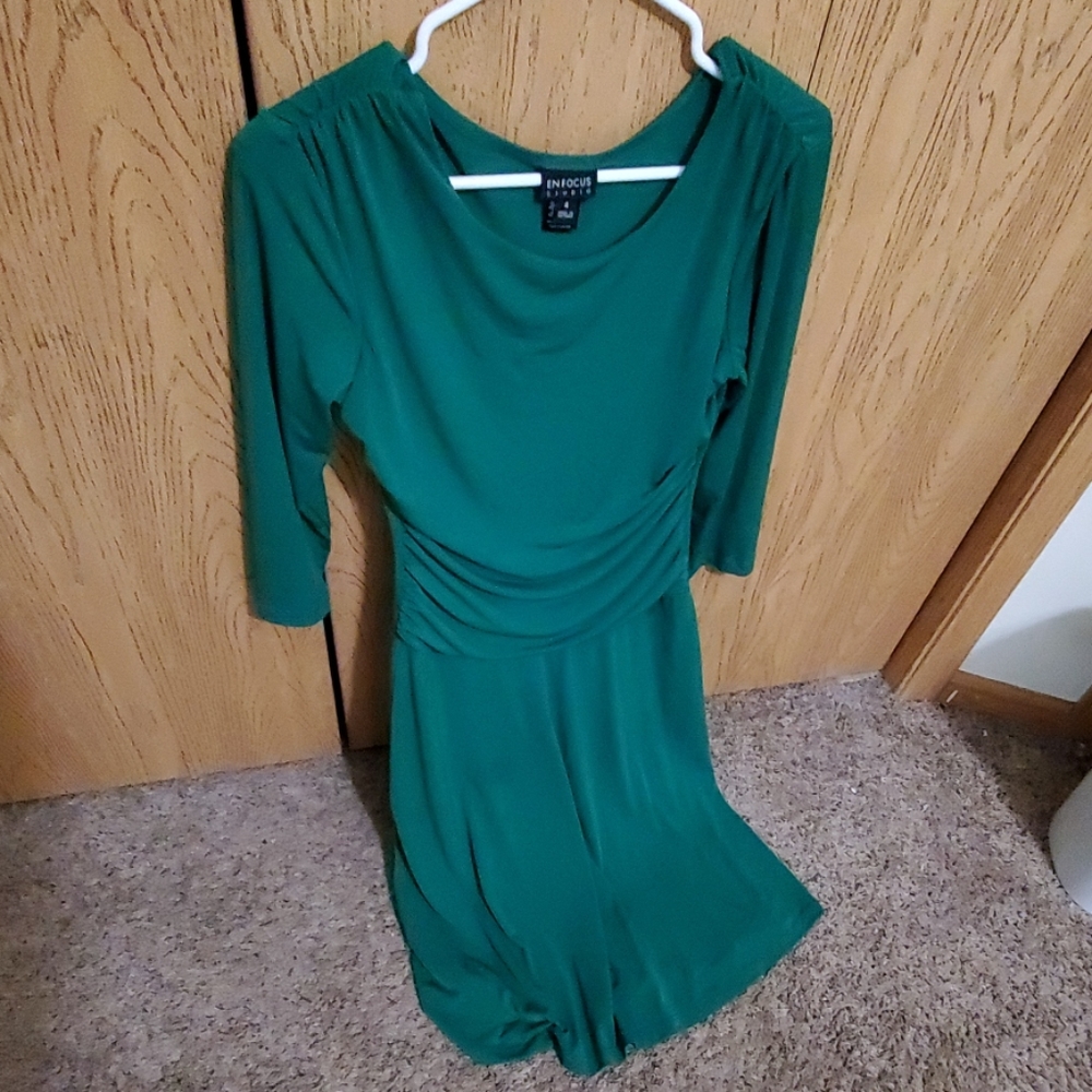 Beautiful Kelly Green Dress with great stretch